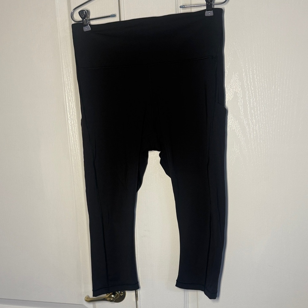 Athleta Ultimate Stash Pocket Black High-Waist Capri Leggings